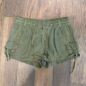 NWOT-FREE PEOPLE Soft cargo shorts